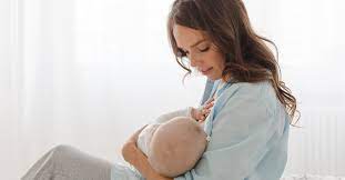طرق الرضاعة الطبيعية لحديثي الولادة‎