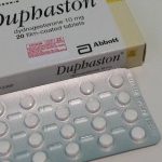 هل يساعد دوفاستون على الحمل.. ومتى يؤخذ لتثبيت الحمل وأضراره وتجاربكم مع الدواء؟