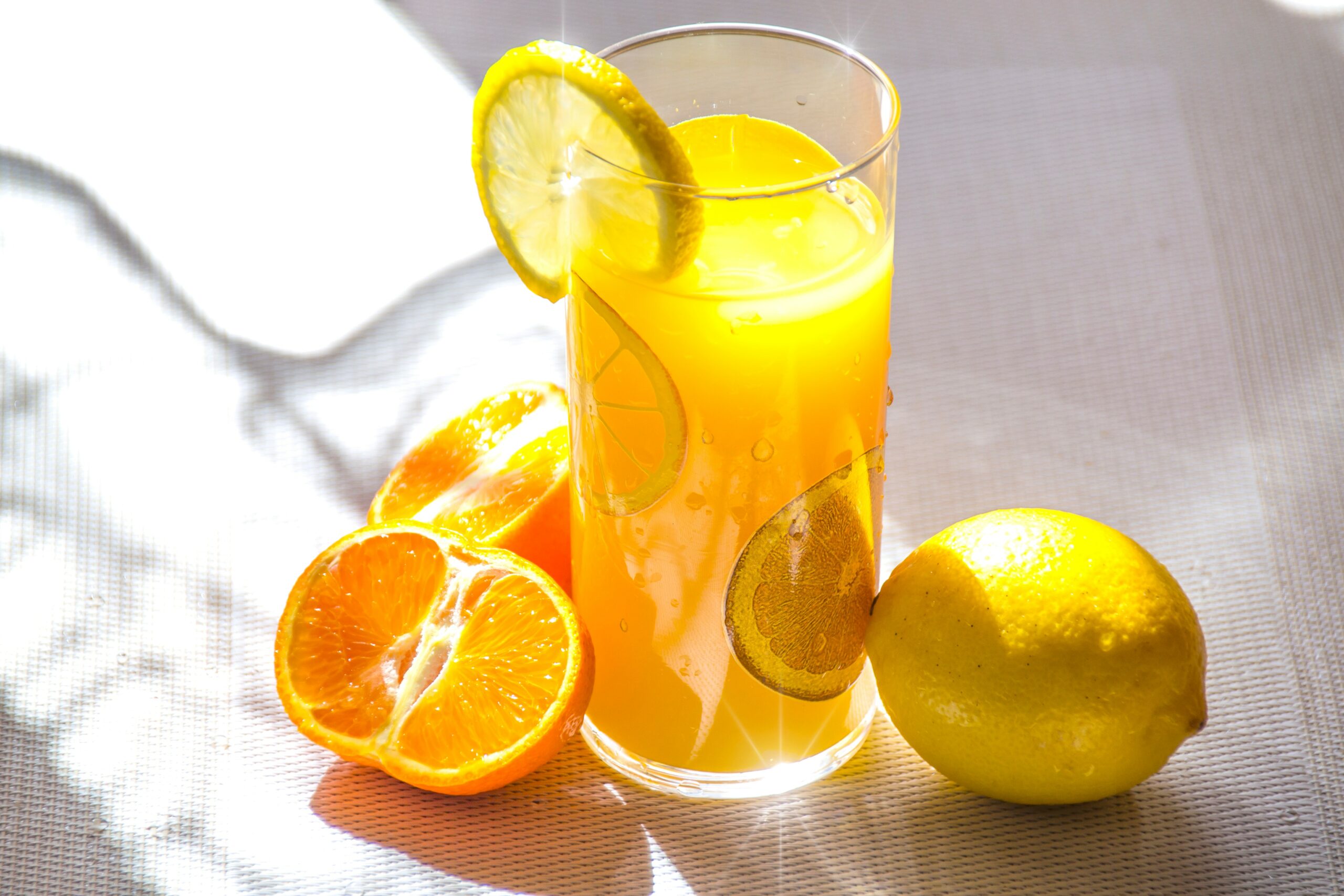 فوائد عصير الليمون لفقدان الوزن والشفاء من السمنة والكوليسترول‎