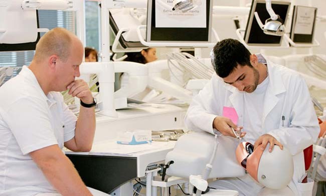 دليل شامل عن دراسة طب الأسنان في تركيا‎